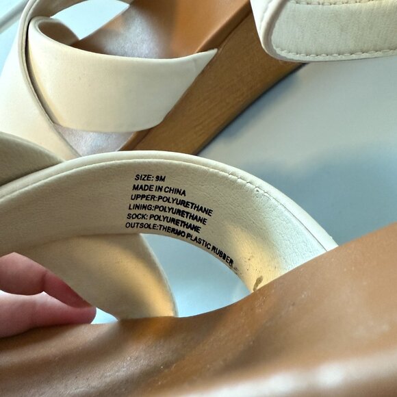 American Eagle Platform Sandals - Size 9 - Picture 4 of 5